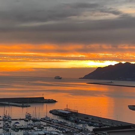 Mareluna Penthouse - Luxury Rooftop Salerno Exterior foto