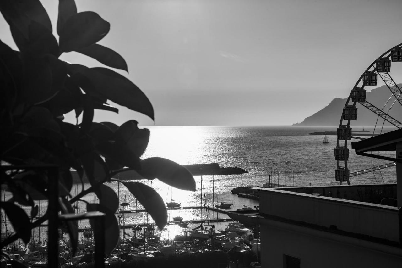 Mareluna Penthouse - Luxury Rooftop Salerno Exterior foto